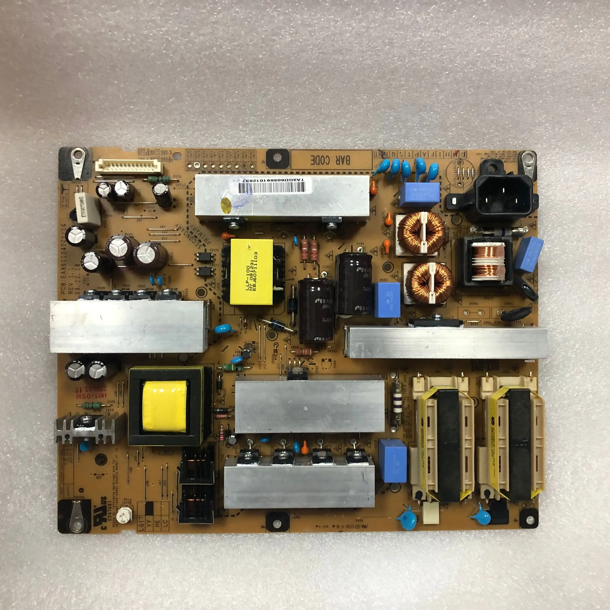 

Новая и оригинальная 32LD/550/450 плата флэш-памяти LF EAX61124201 на 32 дюйма