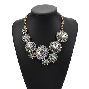 Amazon Hot Selling Necklace Cross Border Accessories New Products Europe And America Fashion Retro Crystal Leaf Pendant