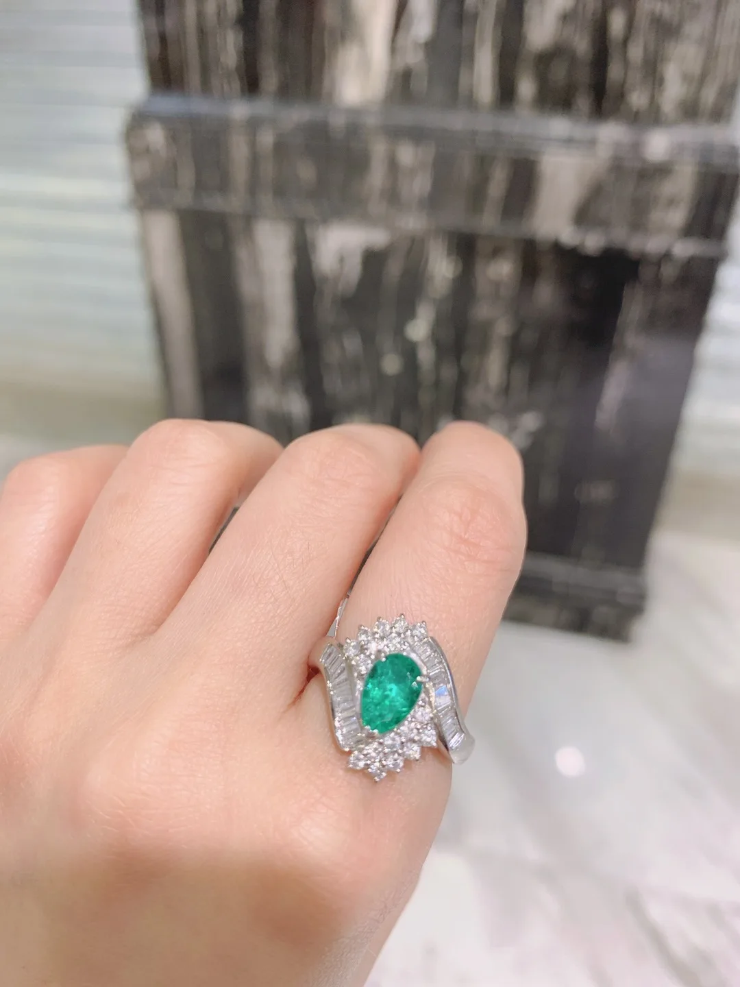 Рисунок 4 - Подлинные роскошные украшения кольцо