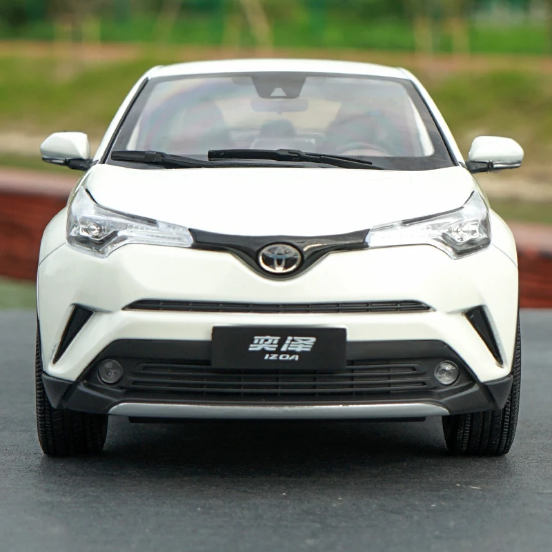 1:18 Высокая тщательная TOYOTA IZOA сплав модель автомобиля статические металлические модельные автомобили с оригинальной коробкой