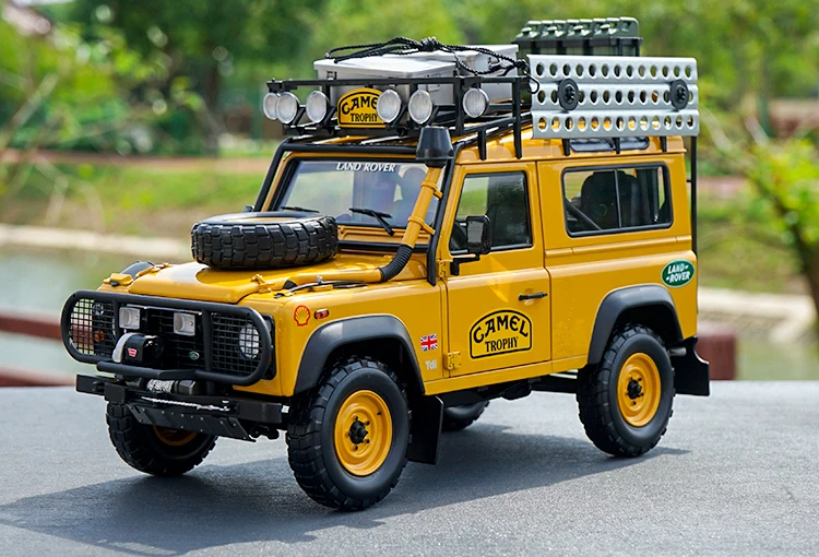 Почти настоящий 1/18 Land Rover Defender 90 110 Кубок с верблюдом издание литья под давлением модель автомобиля с небольшим подарком