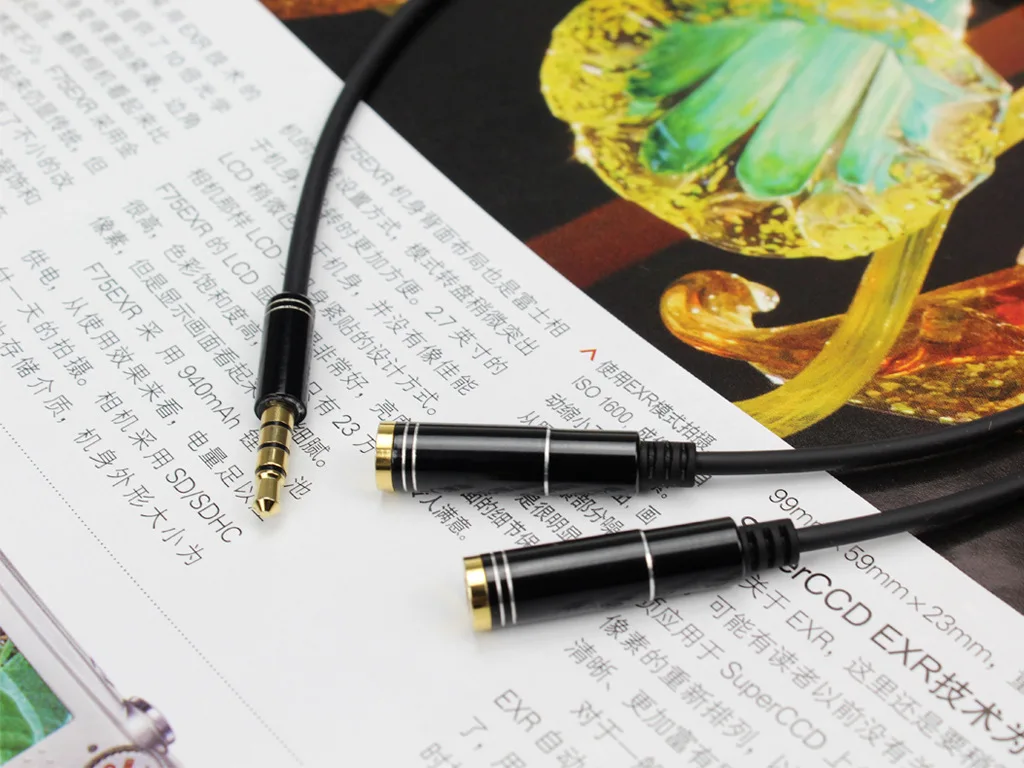 3 5mm audio able Car audio computer headset microphone two in one adapter cable Car Audio extension cord headphone cable 1 2M