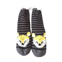 Новинка года; Милые осенне-зимние Бархатные нескользящие носки в полоску с героями мультфильмов; утепленные домашние вязаные носки