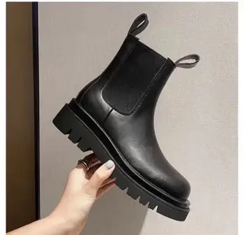 

2020 autumn new short boots women leisure net red, the same type of spring and autumn single boots, small