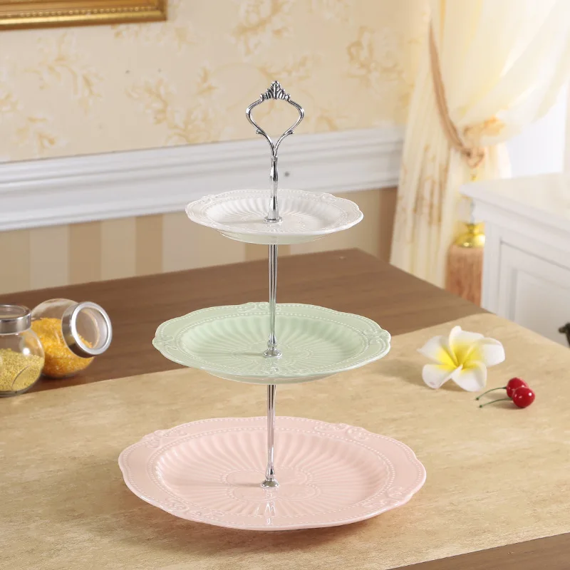 

Manufacturers Straight New Products Coloured Glaze Baroque Ceramic Relief Hug Empty Genuine Product Three String Disk Fruit Cake
