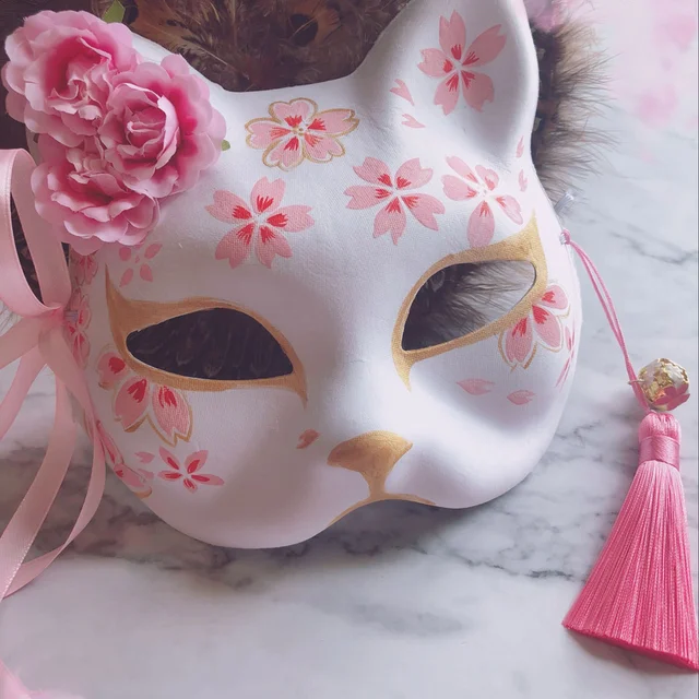 Japanese Fox Mask: A Hand-painted Cat Inspired Delight