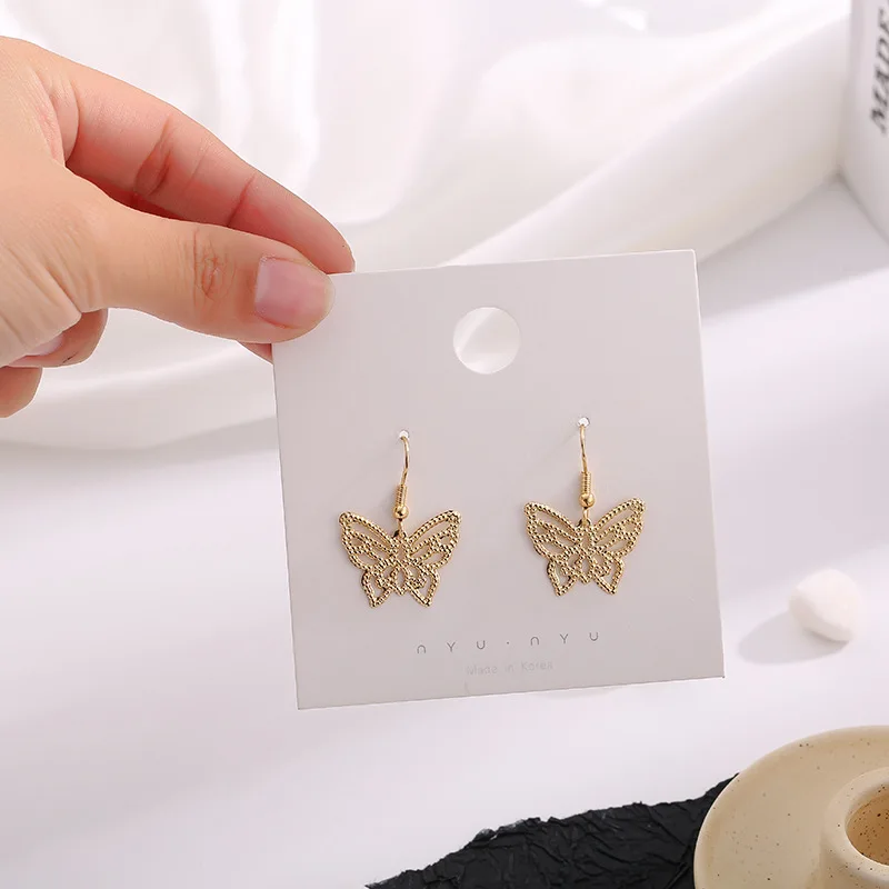 

2020 Fashion Elegant Metal Butterfly Drop Earrings Simple Cute Korean Female Lady Small Earring Chic Bohemia Earrings Jewelry