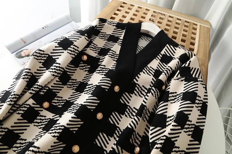 

Lt30 Retro Comes with Temperature ~ Thousands of Birds V-neck Cardigan Sweater Coat