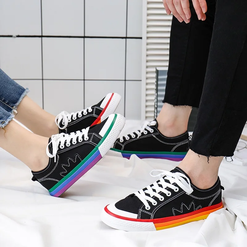 

Men Canvas Shoes Men's Sneakers Breathable 2019 Fashion Rainbow Couple Vulcanized Shoes Men Shoes Casual Lace-up Unisex Flats