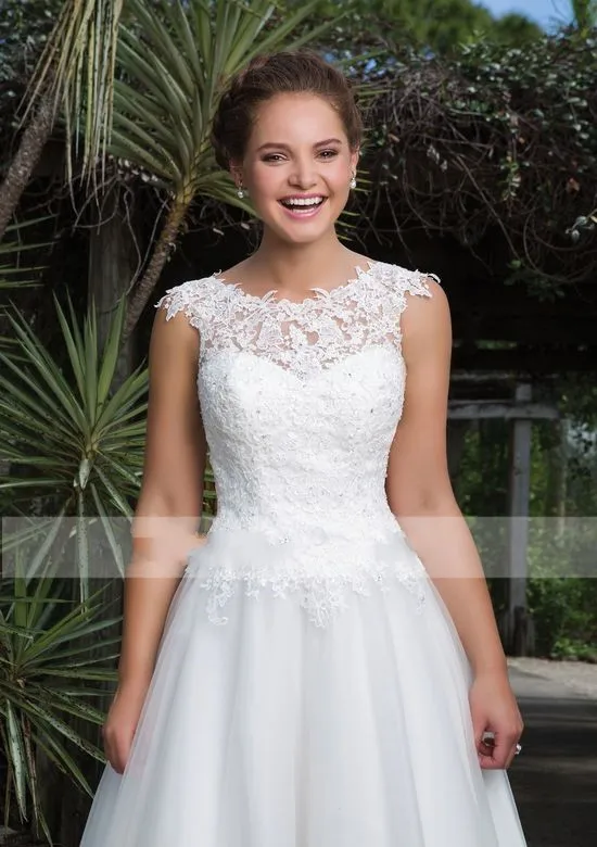 pink wedding dress Floor Length Tulle Gown White A-Line Wedding Dresses Scoop Lace Neckline Lace up Back Bridal Gowns bridal gowns