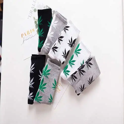 3 colors randomZ 3 пар/лот = 6 шт. длинные носки с Кленовым листом женские носки Harajuku ветрозащитные женские осенне-зимние носки для колледжа - Цвет: 3 colors randomZ
