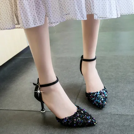 

2019 new sequins versatile stiletto buckle with pointed sexy shoes women