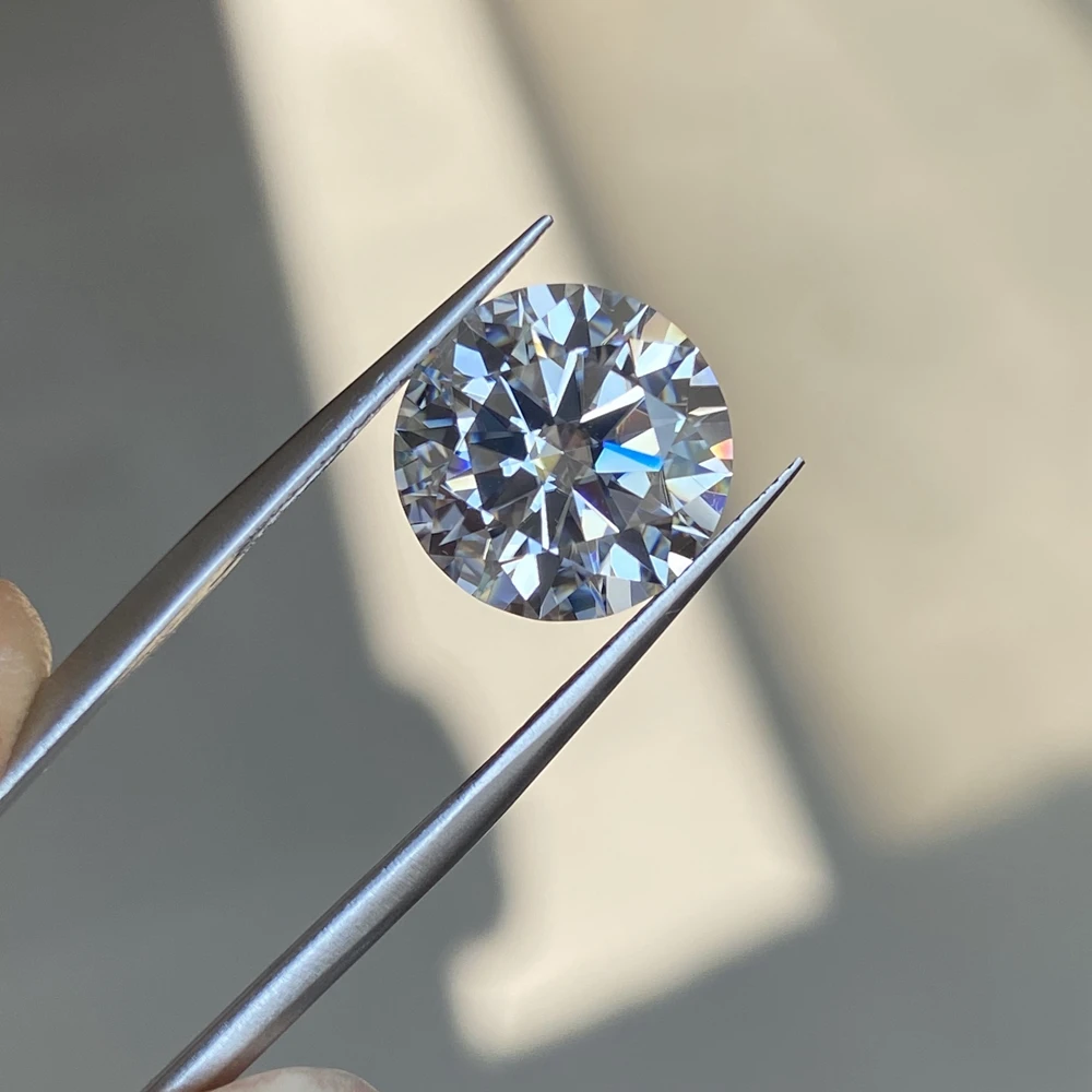 2.5 Carat 8.5mm White D VVS1 Synthetic Round Brilliant Cut Moissanite Gemstone for Proposal Ring Making