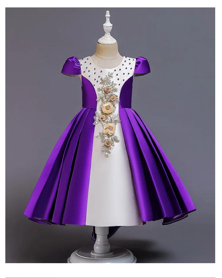 12563759337_699647694