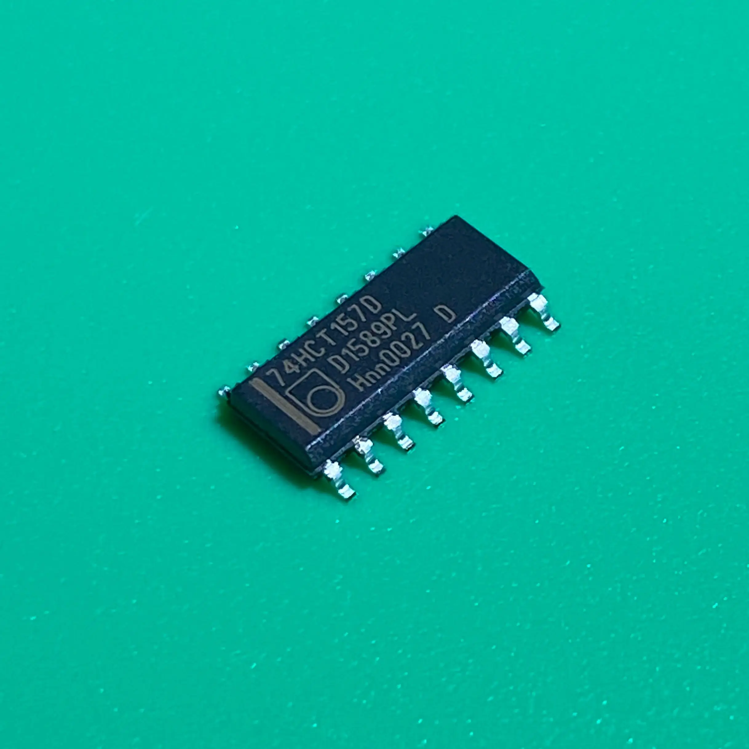 20pcs/lot 74HCT157D SOP16 74HCT157 D IC MULTIPLEXER 4 X 2:1 16SO Quad 2-input multiplexer 653 74HCT157D653 74HCT 157D | Лампы и