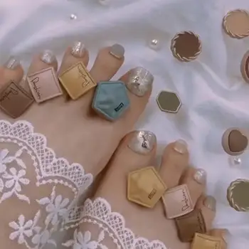 

2020 New Siliconen Teen Separator Voet Pads Thuis Salon Diy Toepassing Gereedschap Ontwerp Accessoire Manicure Nail Art Ped T9V5