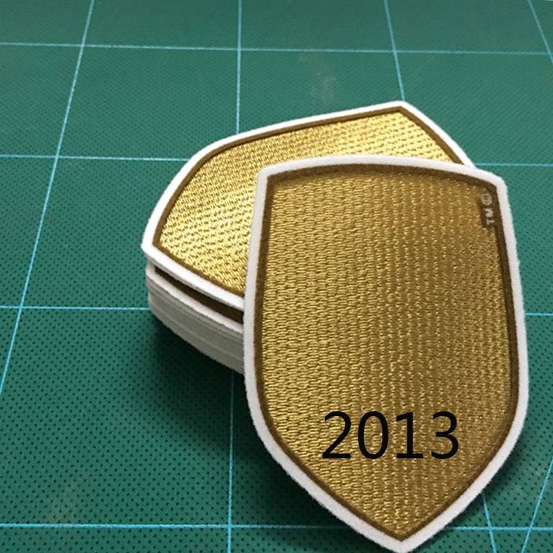 2008 2009 2010 2011 2012 2013 Футбол Чемпионат Патч - Цвет: GOLD 2013