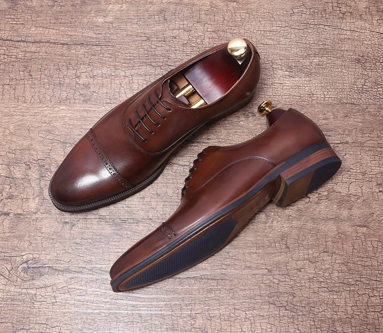 

Genuine Leather Mens Borgues Wedding Oxfords Lace Up Male Fashion Retro Spring Party Dress Shoes Black Martin Oxfords