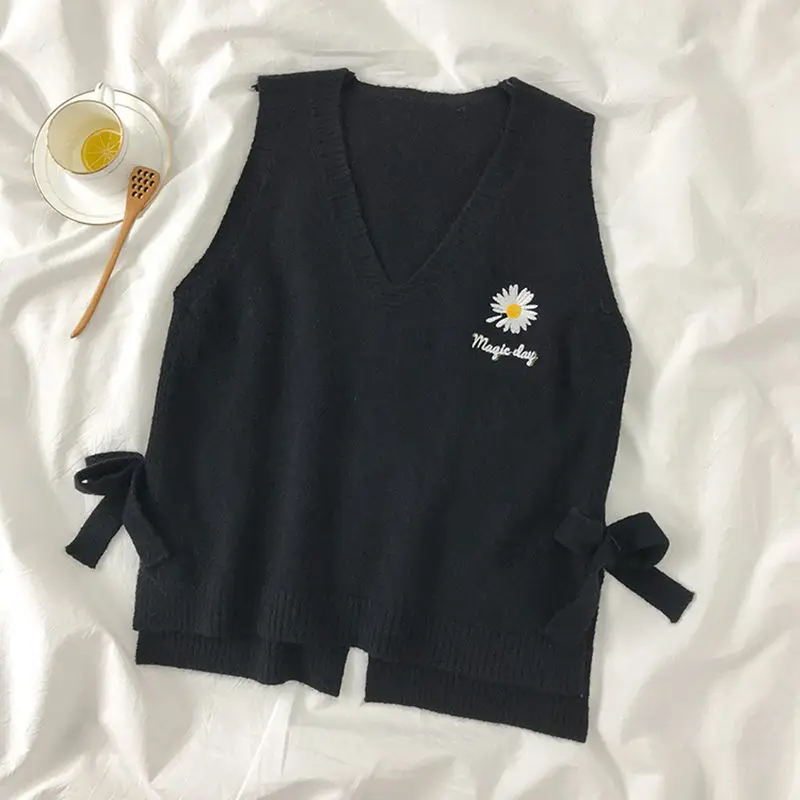 Autumn Knitted Sweater Vest Shirt Girl New Korean Style Sleeveless V-neck Flower Embroidered Loose Casual Pullovers Outwear