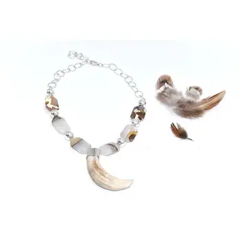 

ÓPALO Opal Quartz Necklace with Wild Boar Tusk