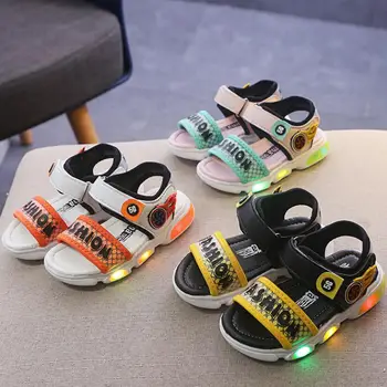 

LED Summer Style Girls Sandals Children Luminous Toddler Sandals Kids Beach Shoes Princess Cute With Light Shoes Flash Sneakers