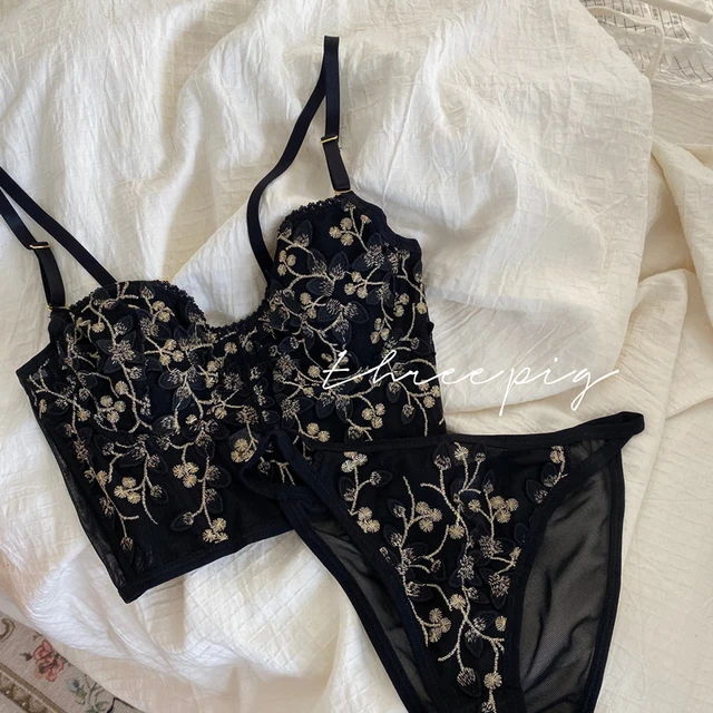 New Embroidery Lace Flowers  French Underwear Sexy Body Shaping Push Up Bra Set Romantic White Lingerie Bras and Panties Set black