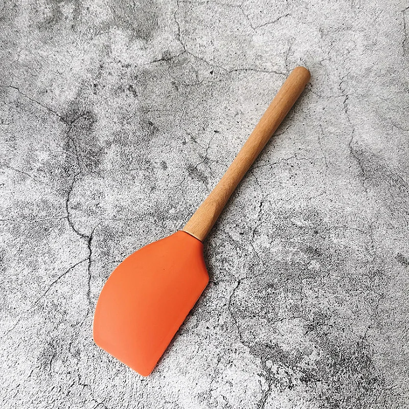 Силиконовый шпатель с деревянной ручкой устойчивый к высоким температурам 29 см