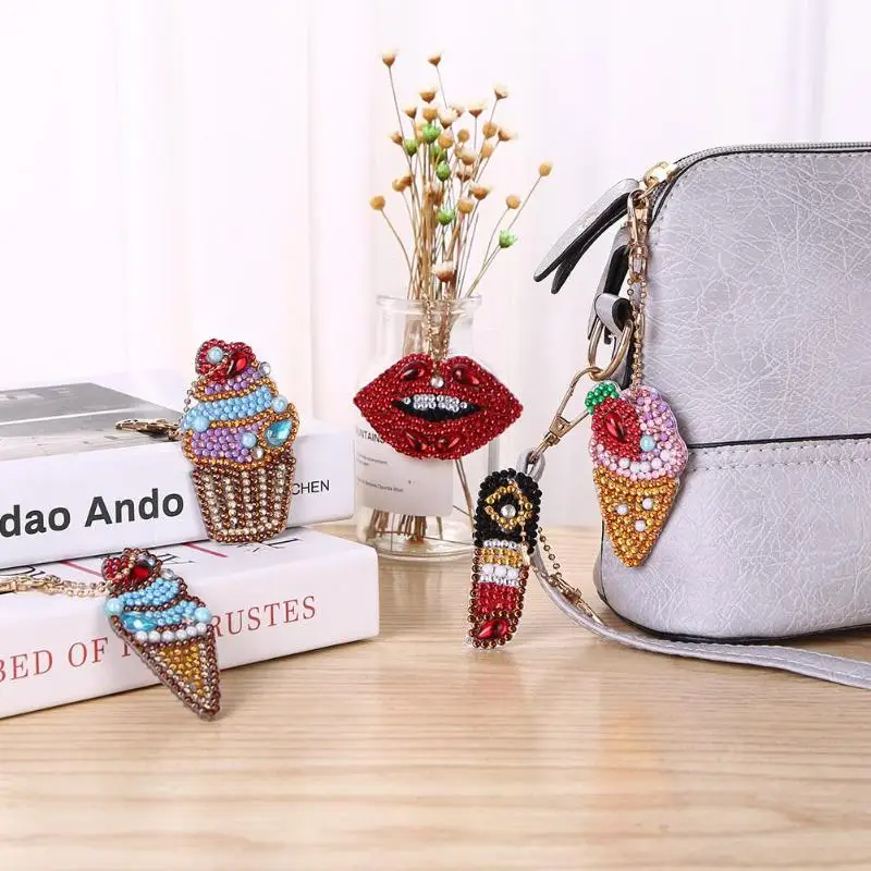 5d Diy Diamond Keychain With Special Diamond Heart Shape Keyring Custom Square/Round Diamond Painting Christmas Gift QC001 - Цвет: QC010