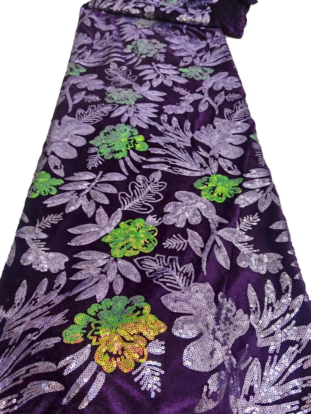 

2022 Latest Purple French velvet fabric Fabrics With Sequins High Quality Tulle African Laces Fabric Nigerian Wedding Dress