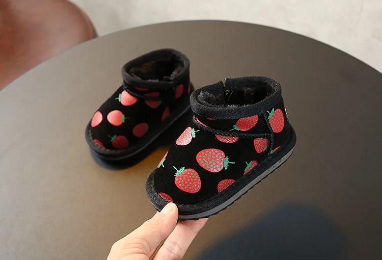 Зимние Детские зимние сапоги из натуральной кожи; хлопковые сапоги принцессы клубники; детская обувь; обувь для новорожденных девочек