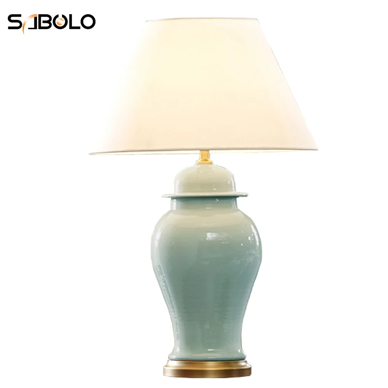 Медная настольная лампа прикроватная классическая с тканевым абажуром