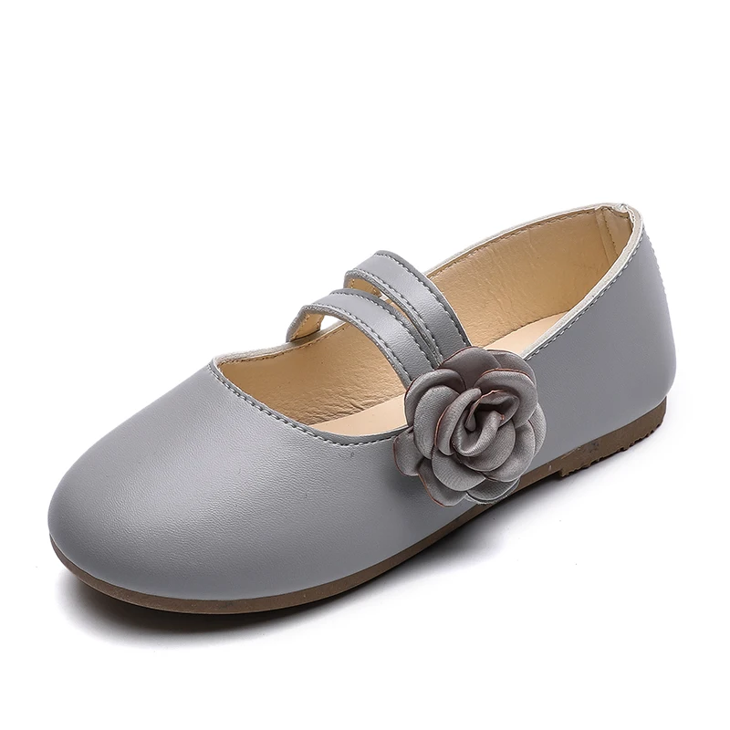 Новые осенние удобные кожаные туфли из искусственной кожи с милым цветком для девочек туфли для принцесс на плоской подошве на мягкой подошве вечерние туфли