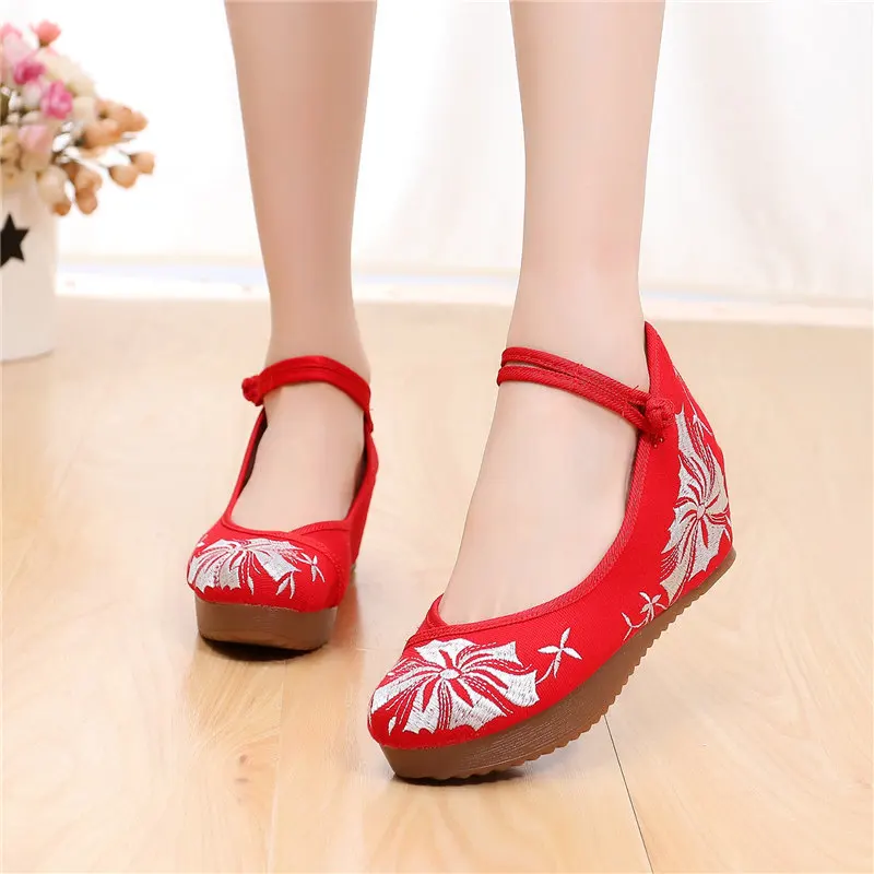 

Summer New Style Platform Elevator Slanted Heel Square Dance Ethnic Style of Old Beijing Women's Embroidery Cloth Shoes M6570