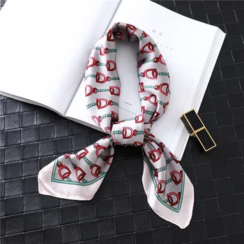 

2020 Design Print Square Women Scarf Chain Foulard Hair Neck Scarves Silk Bandana Lady Small Shawls and Wraps Hand Kerchief