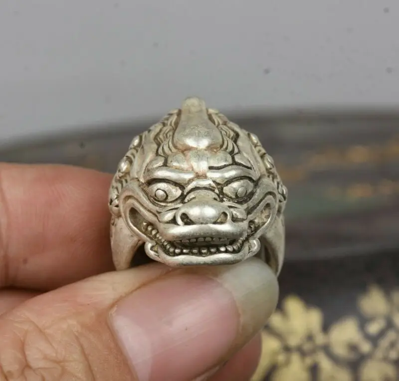 3.1Cm Oude Chinese Miao Zilveren Eenhoorn Beest Hoofd Beast Sieraden Hand Ring