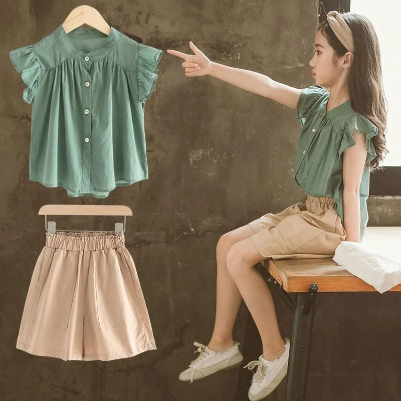 buttoned petal sleeve top