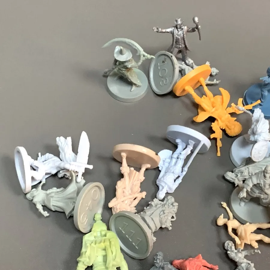 무작위 10PCS 전사 영웅 좀비 나이트 보드 게임 미니어처 역할 놀이 모델 TRPG CMON