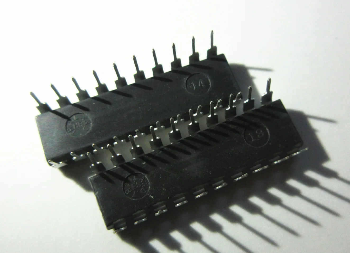 10 шт в упаковке, новая PALCE16V8H-25 PALCE16V8H-15PC/4 DIP-20
