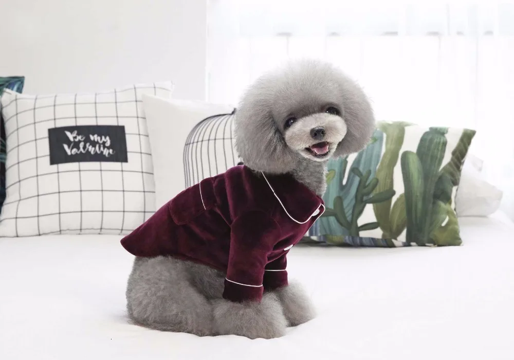 Собака пижамы домашнее животное зимний комбинезон удобный, мягкий комплект для сна пижамы пальто для плюшевый Мопс костюм для кошки, собаки зимняя ночная рубашка