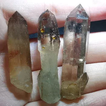 

6.9-8.3g.Natural crystal pillar crystal garnet quartz decorated hexagonal point geomantic aura energy healing mineral specimen