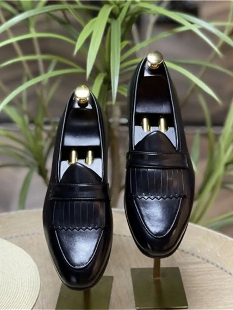 fitted lace wedding dress Men's Dress Shoes Retro main image 0