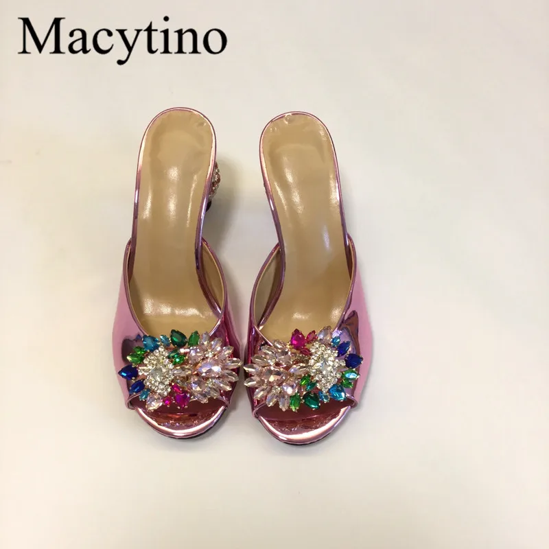 Новинка Macytino босоножки с круглым каблуком 8 см Украшенные бусинами Летние
