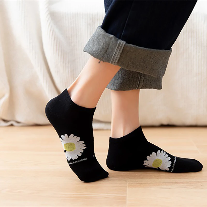 

New Cotton Invisible Socks Spring Summer Men Women Small Daisy Black Series Sock Slippers Floral Standard