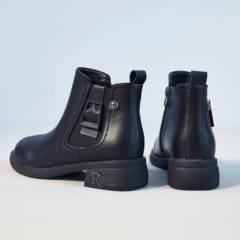 Women's boots 2020 new Martin boots women's short boots winter women's shoes European and American medium heel Chelsea boots