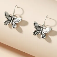 

Retro Hand Carved Pattern Butterfly Hook Dangle Earrings Antique Silver Color Metal Party Earrings Vintage Jewelry
