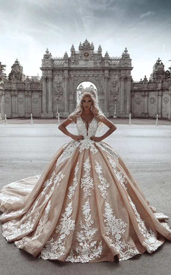 Великолепное Кружевное бальное платье Свадебные платья Принцесса Спагетти ремень v-образный Вырез свадебные платья драпированные Замок Свадебное платье