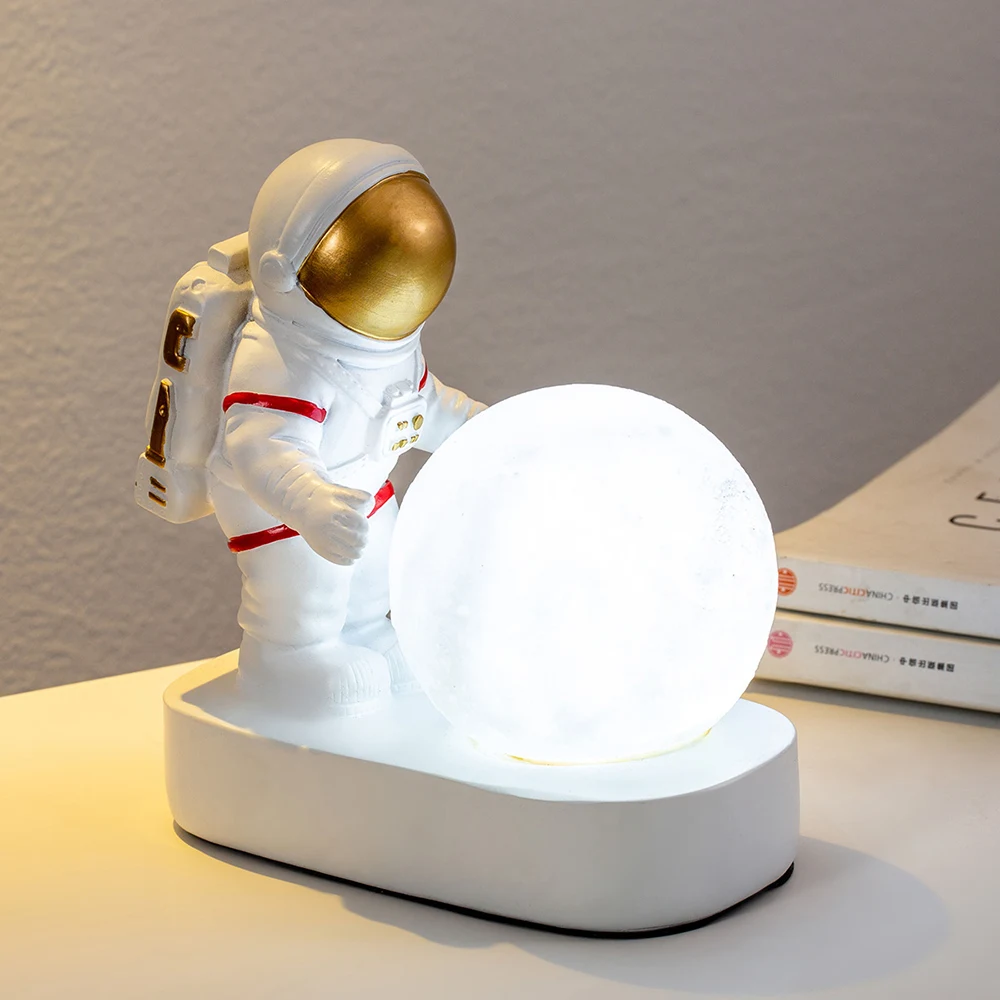 Nodic Cosmonaut Desk Night Light Creative Astronaut Resin Ornaments Decor Child Gift Home Decoration Accessories for Living Room