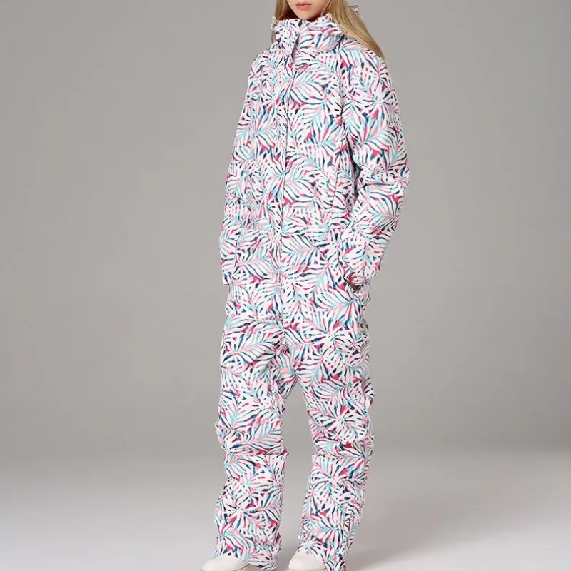 conew_12392929304_2145864273_conew1