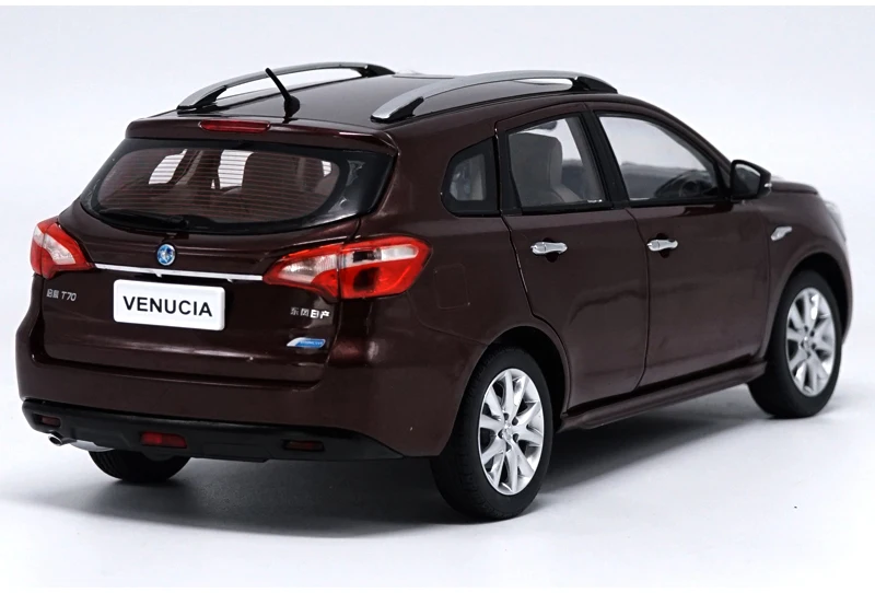 1:18 Nissan VENUCIA T70 сплав игрушка Металл классические модели игрушек для подарка, коллекция