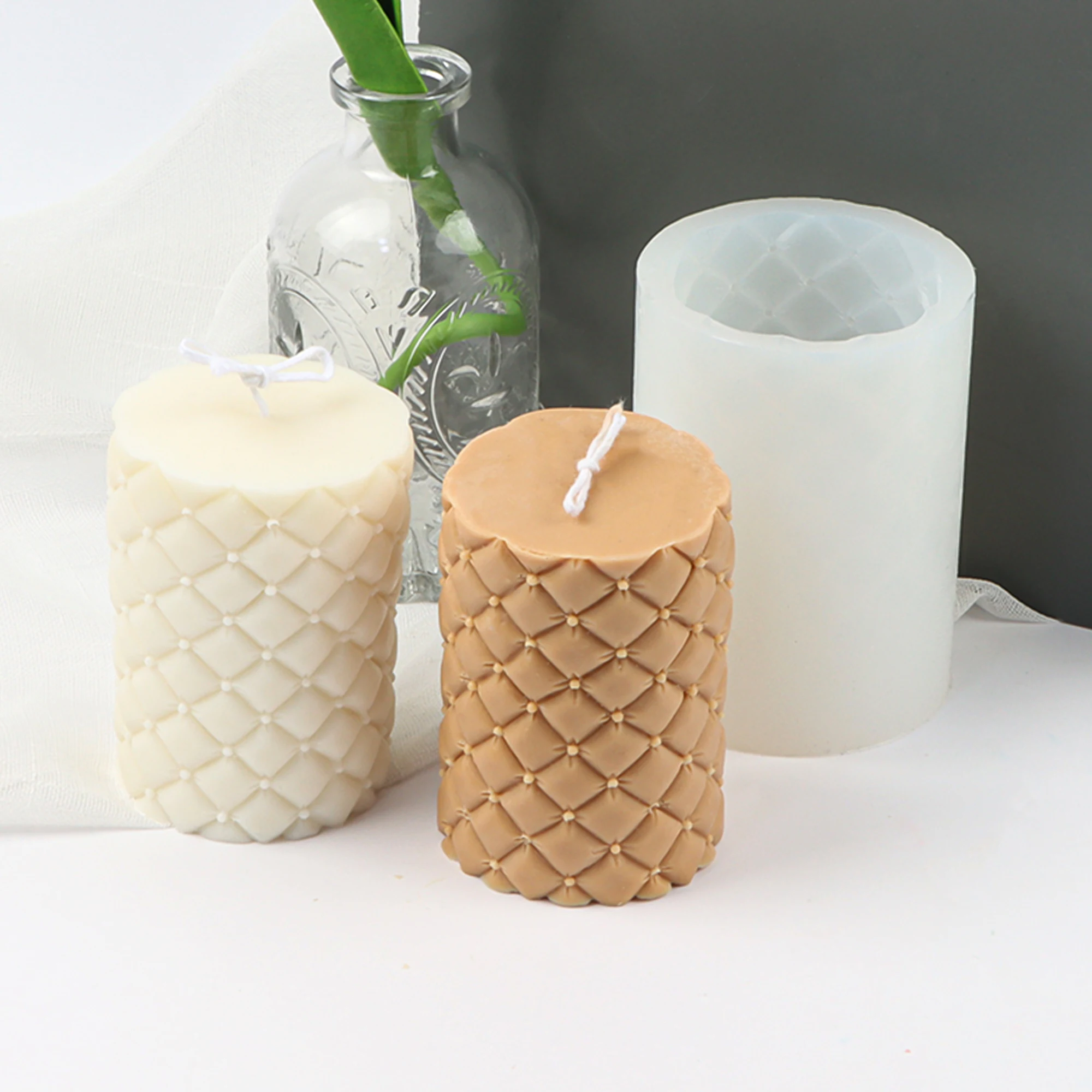 

DIY Handmade Column Shape Scented Silicone Candle Mold Originality Bee Honeycomb Stripe Novelty Plaster Sofa Pillar Soap Mould